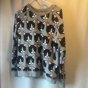 Streetwear Gray and Black Cat Face Sweatshirt